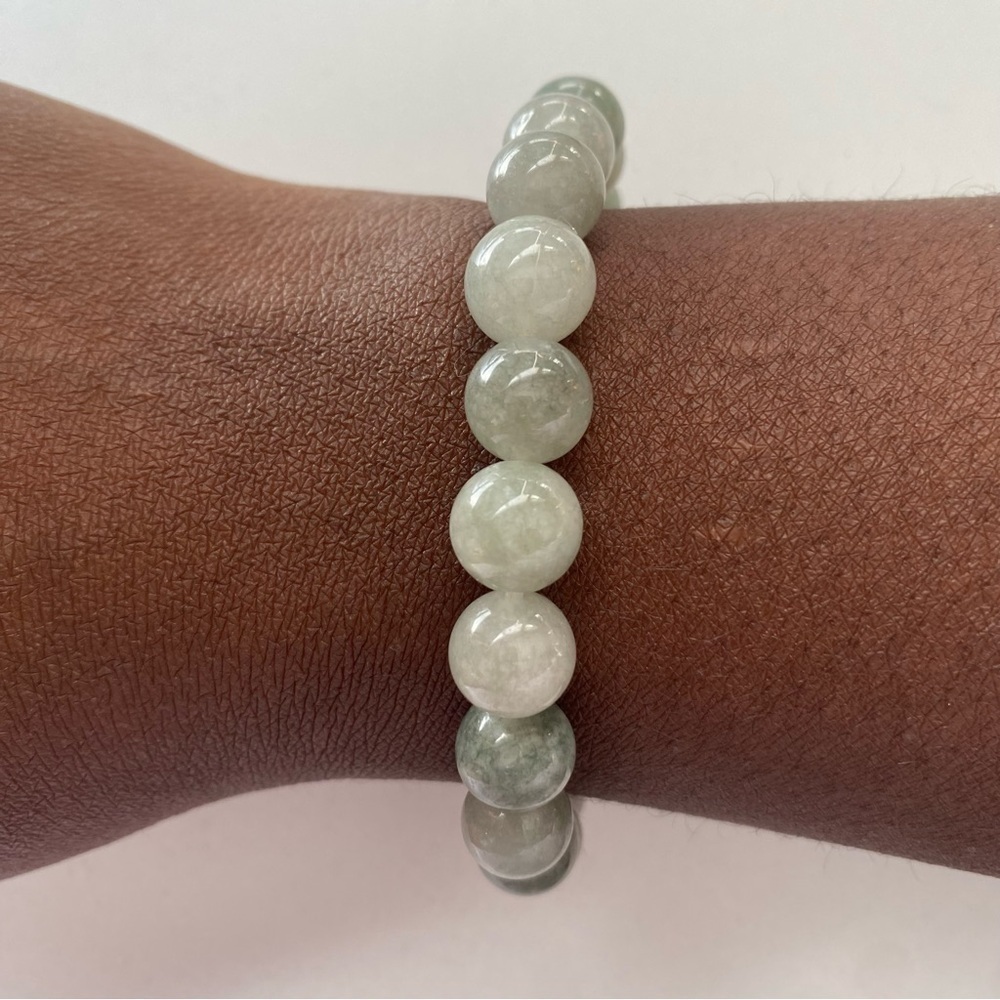 Burmese Jade 10mm stretchy Bracelet Size 7